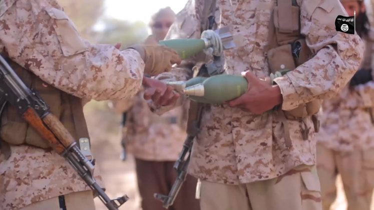 كيف وصلت أسلحة اشترتها الحكومة الأمريكية إلى "داعش" باليمن؟